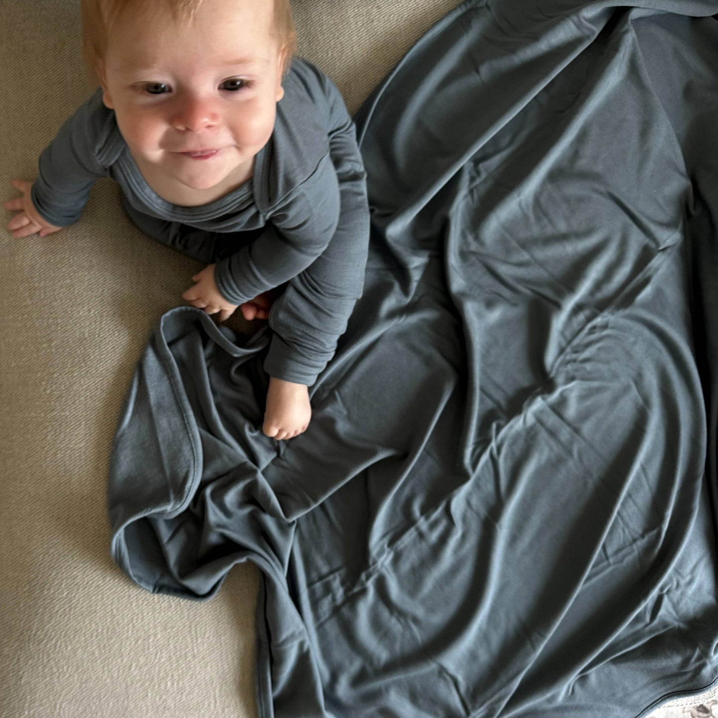 FLEECE MINI BLANKET