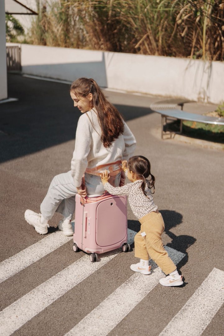 Multicarry Pro Ride-on Suitcase - Cherry Pink